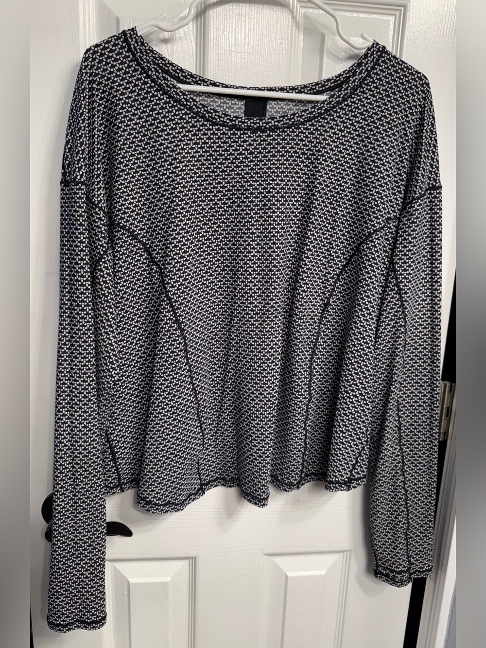 Lululemon On Pace monochromatic blk/white size 16